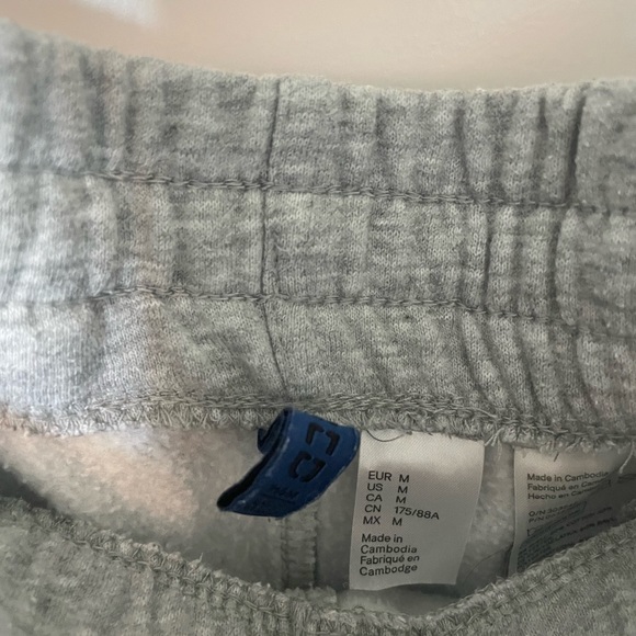 H&M Lounge Shorts - Picture 3 of 5